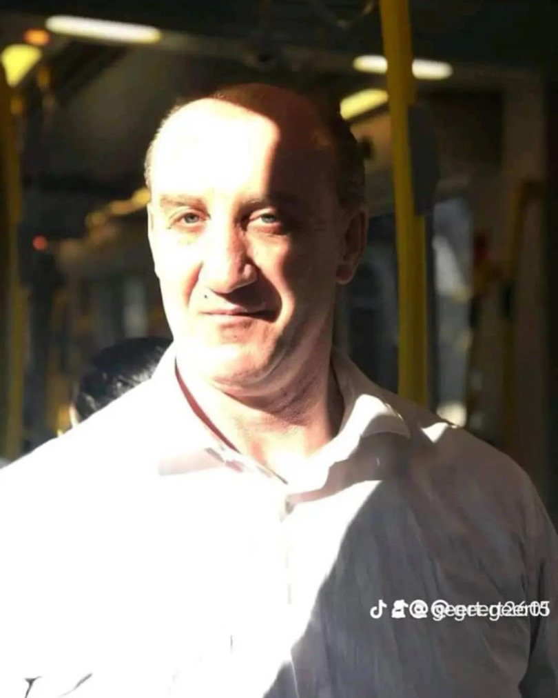 1D09E2F2-B8E7-4F3E-AC6A-1E172CAC440C